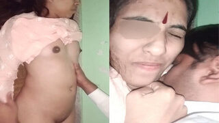 Desi Wife Boobs Pressing And Fucked | Viral MMS Desi