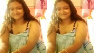 Desi Girl Kissing And Shows Nude Body Part 2 | Viral MMS Desi