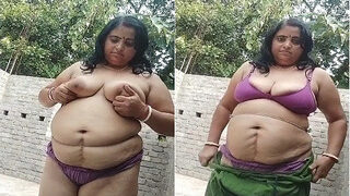Desi Bhabhi Shows Her Boobs And Pussy | Viral MMS Desi