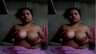 Bhabhi Shows Her Big Boobs | Viral MMS Desi