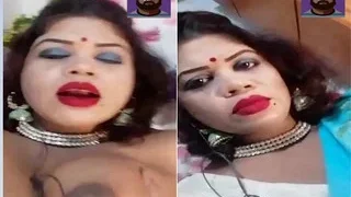 Horny Desi Bhabhi Masturbating Shows On VC | Viral MMS Desi