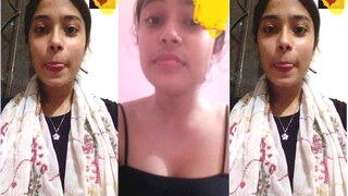 Cute Desi Girl Shows Boobs | Viral MMS Desi