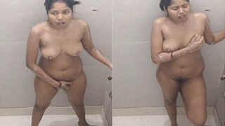 Desi Wife Bathing | Viral MMS Desi