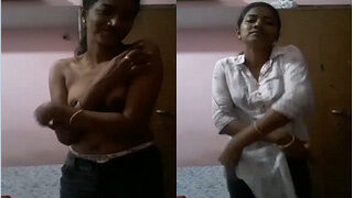 Shy Desi Girl Shows Her Boobs | Viral MMS Desi