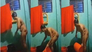 Desi Bhabhi Bathing Capture Hideen Cam | Viral MMS Desi