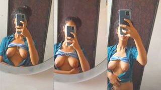 Cute Indian Girl Record Selfie For Lover | Viral MMS Desi