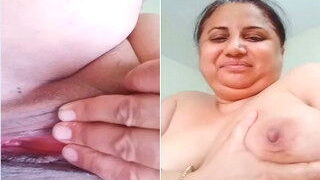 Desi Girl Paly With Dildo | Viral MMS Desi